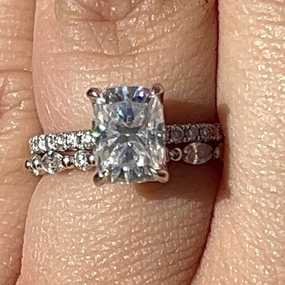 Engagement ring set - Picture 7 of 7